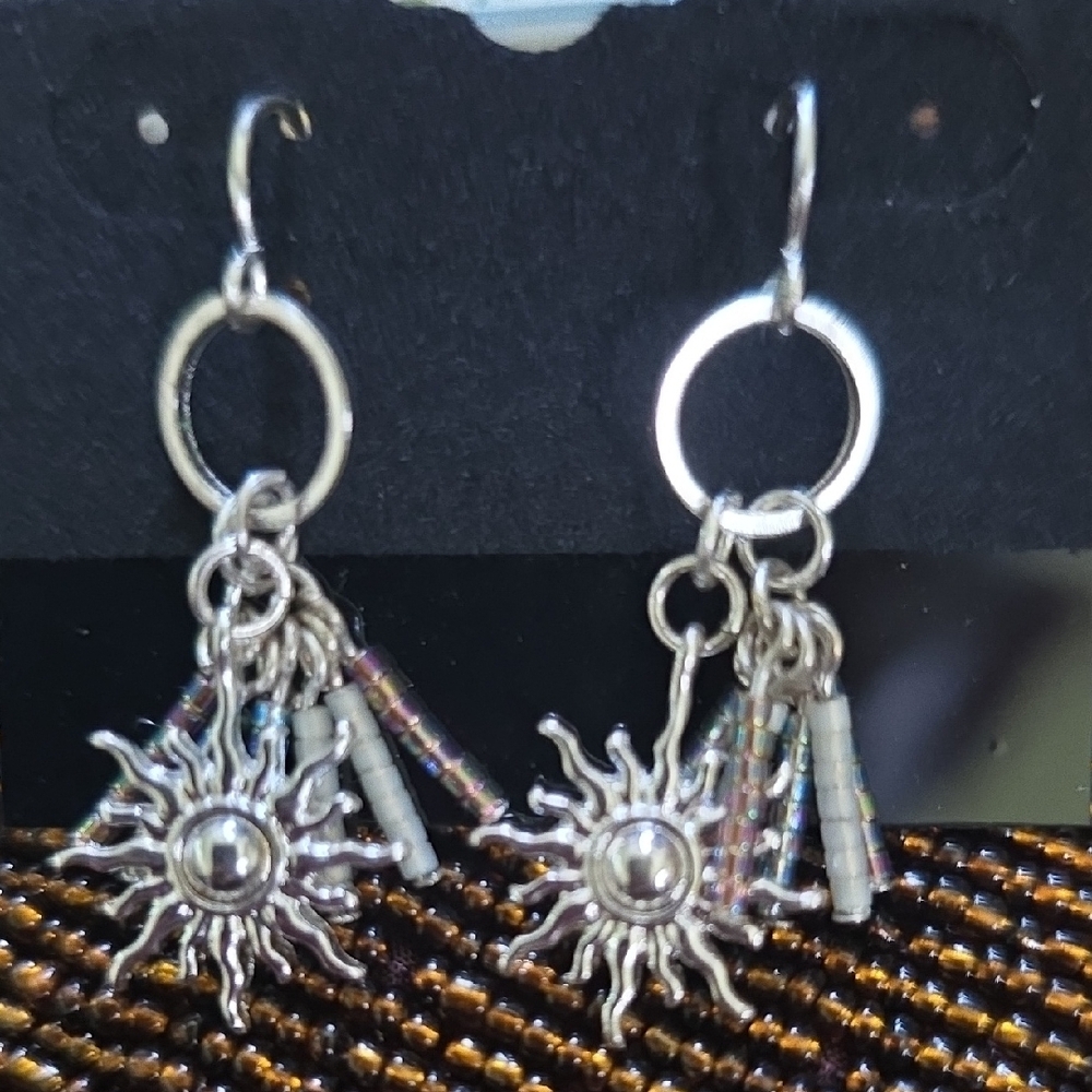 Elegant Silver Sun Charm Earrings - Picture 4 of 5